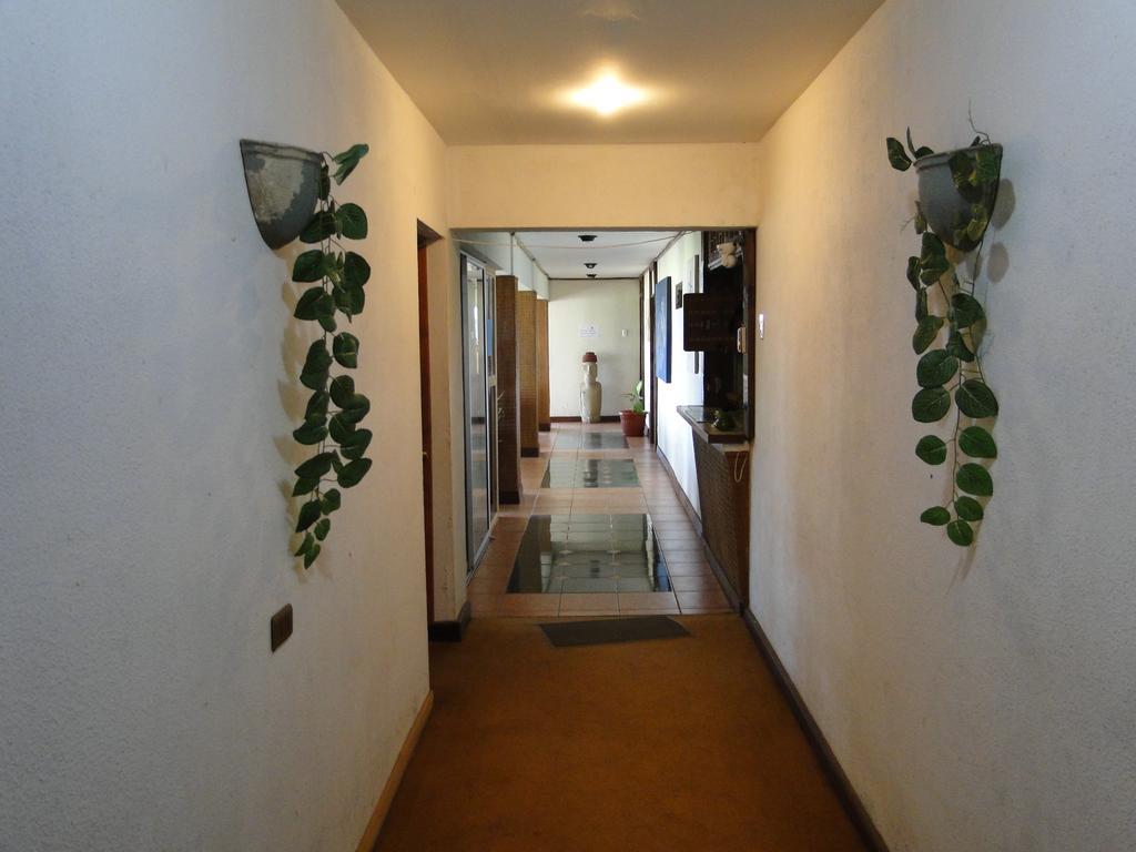 Tupa Hotel Hanga Roa Bagian luar foto