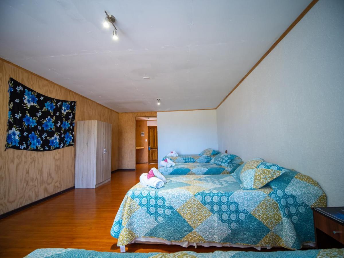 Tupa Hotel Hanga Roa Bagian luar foto
