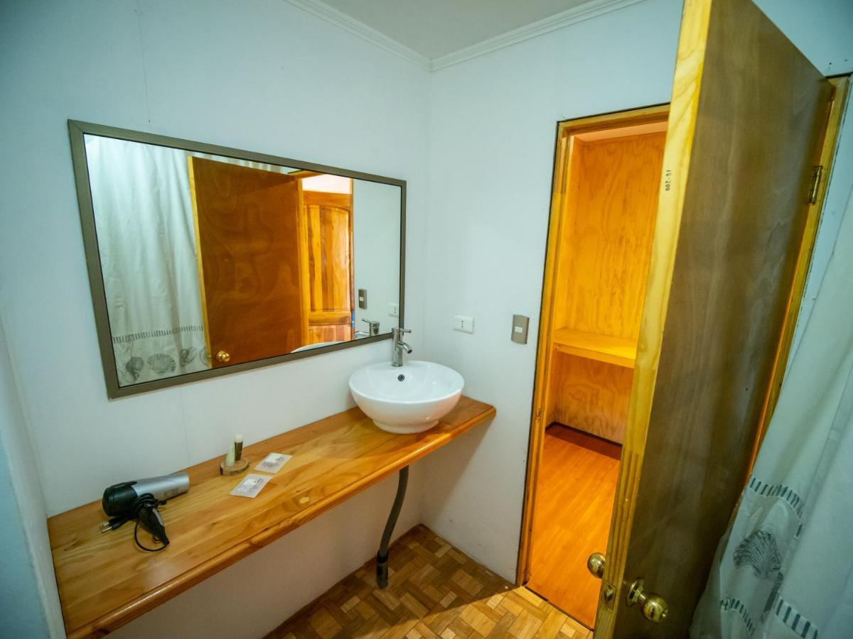 Tupa Hotel Hanga Roa Bagian luar foto
