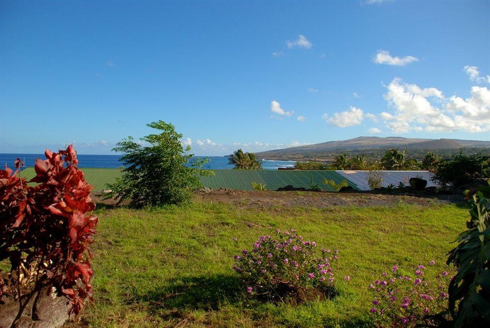 Tupa Hotel Hanga Roa Bagian luar foto