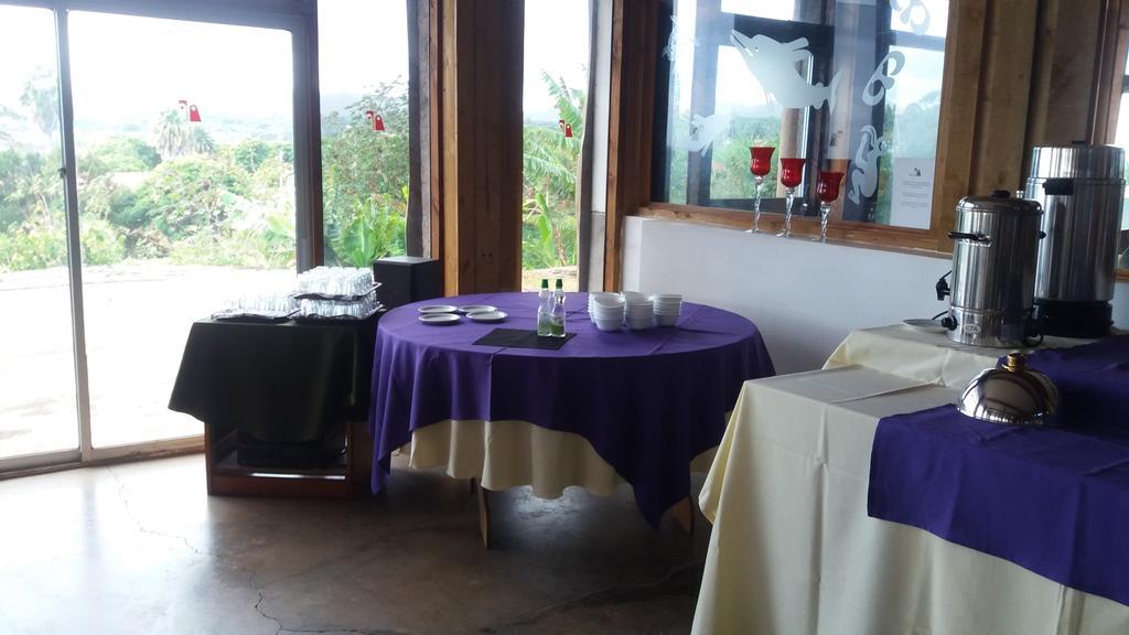 Tupa Hotel Hanga Roa Bagian luar foto
