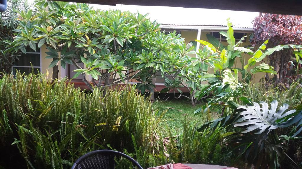 Tupa Hotel Hanga Roa Bagian luar foto