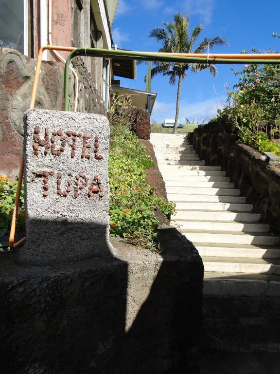 Tupa Hotel Hanga Roa Bagian luar foto
